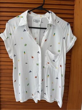RAILS White Short-Sleeve Button Shirt with Tropical Motif